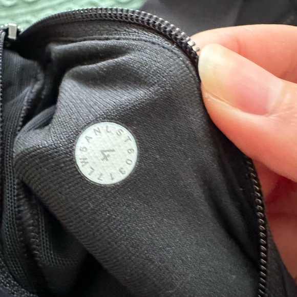 (rare) lululemon Break Free Tight/Leggings - Nulux Black - Picture 5 of 5